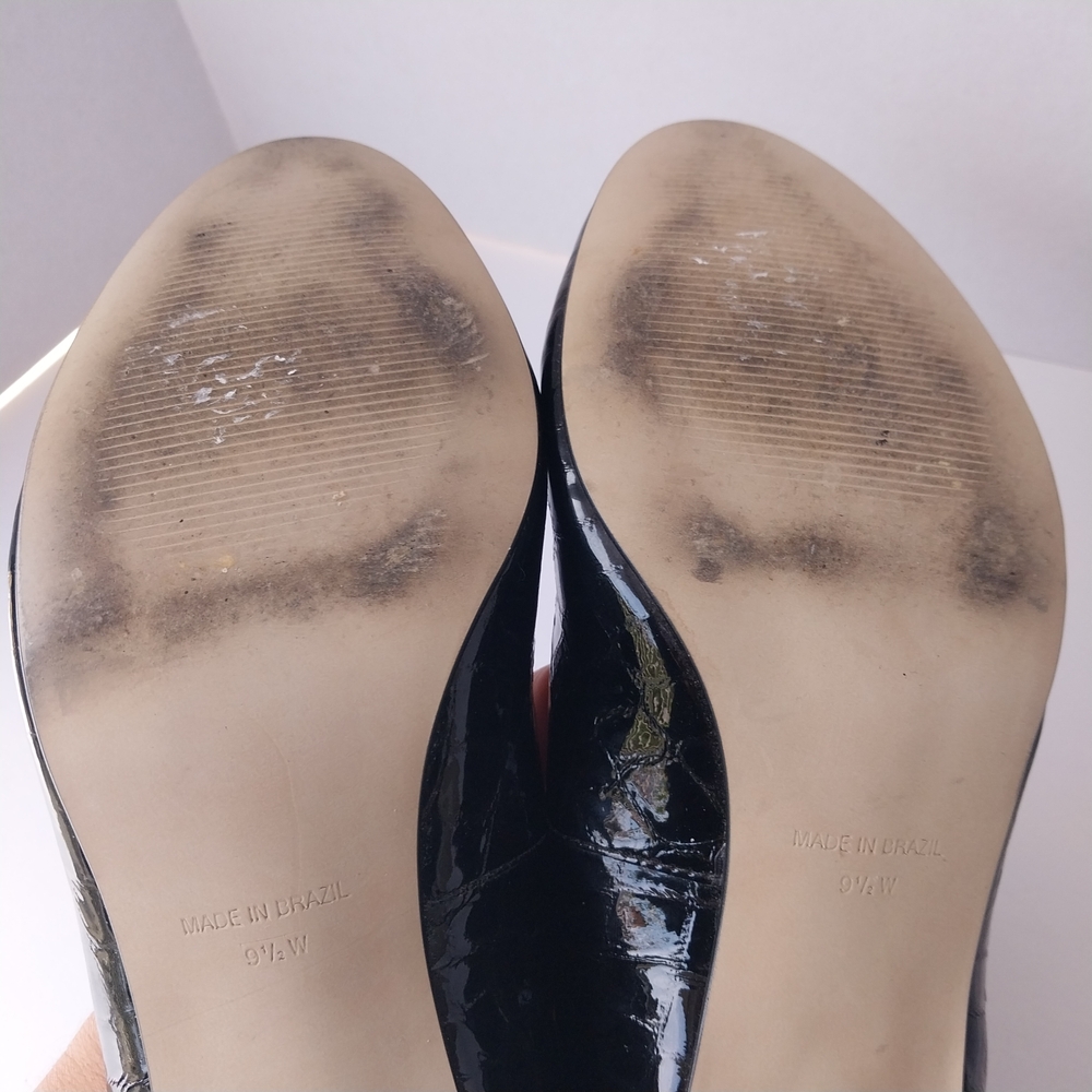 Walking Cradles‎ Black Croc-Embossed Heels - Picture 10 of 16
